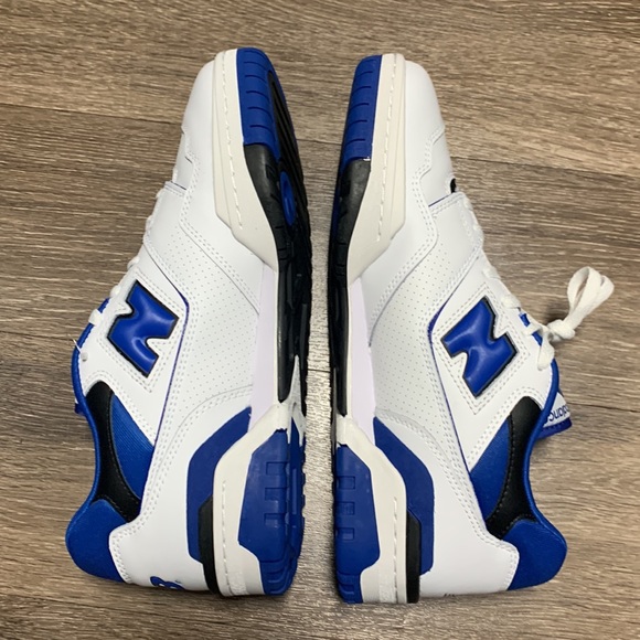 NWT New Balance 550 Sneakers - Picture 6 of 8